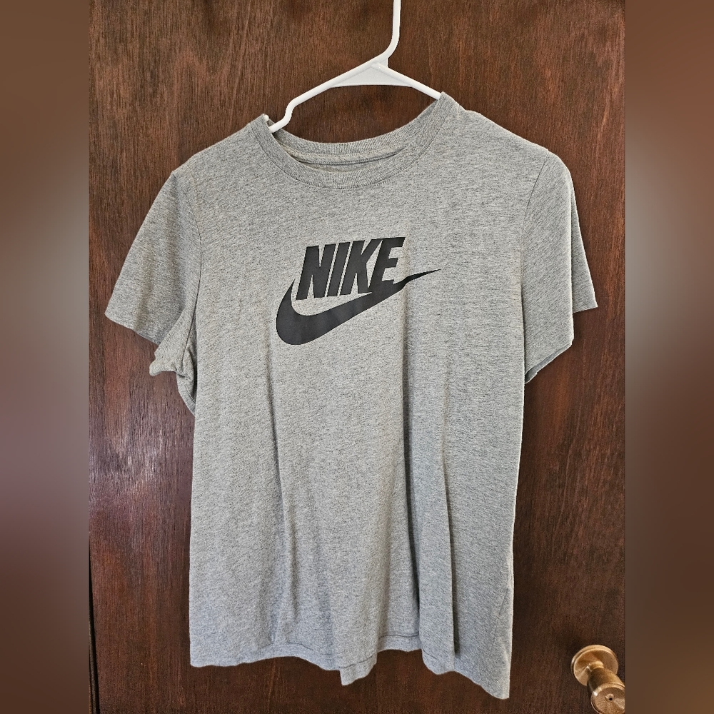 Nike tshirt